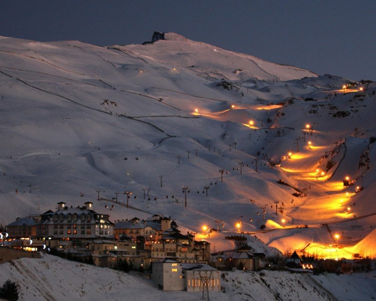 Esquía en Sierra Nevada con estudiantes la Semana Blanca